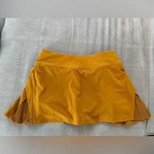 Lululemon brown/yellowish mini athletic skirt